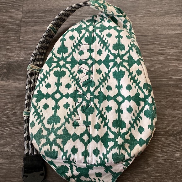 Kavu Crossbody Sling Rope Bag - Picture 6 of 6